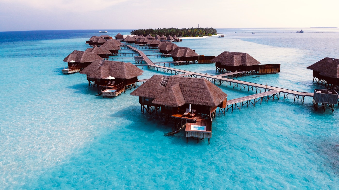 Luxus-Incentive-Reisen – Wasservillen eines Privatinsel-Resorts